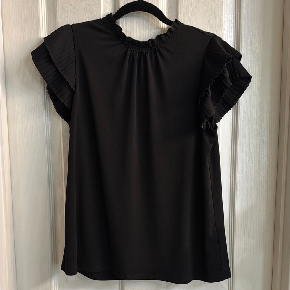 Adrienne Vittadini Black Flutter Sleeve Blouse -Medium